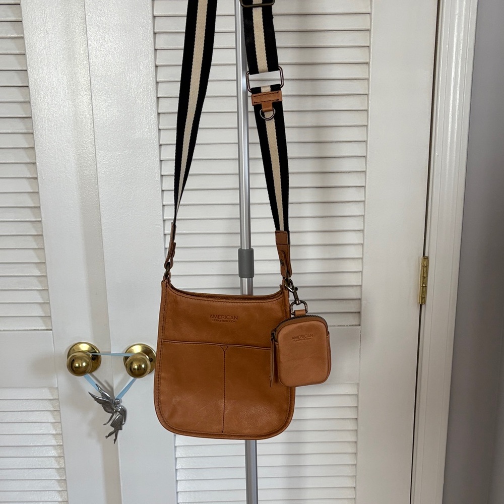 American Leather Co light brown Crossbody - Picture 2 of 4